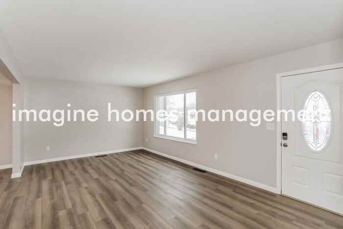 1831 Mistyhill Dr - Photo 5 of 21