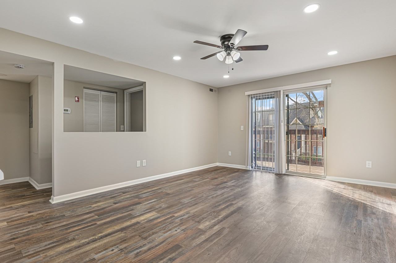 102 North Caroline PlaceUnit 203 #1 - Photo 2 of 24