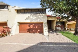 featured image of 25 Casarena Ct