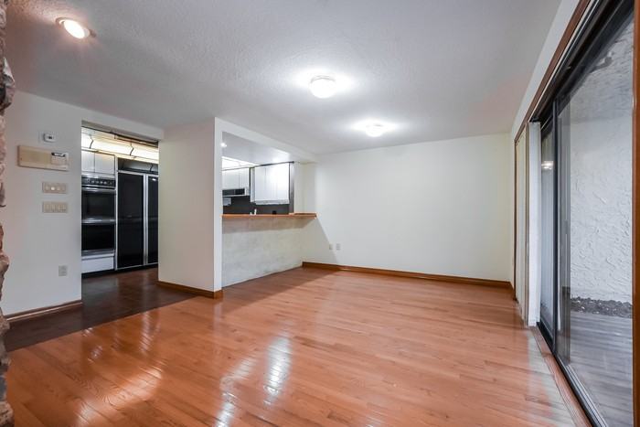 25 Casarena Ct - Photo 3 of 20