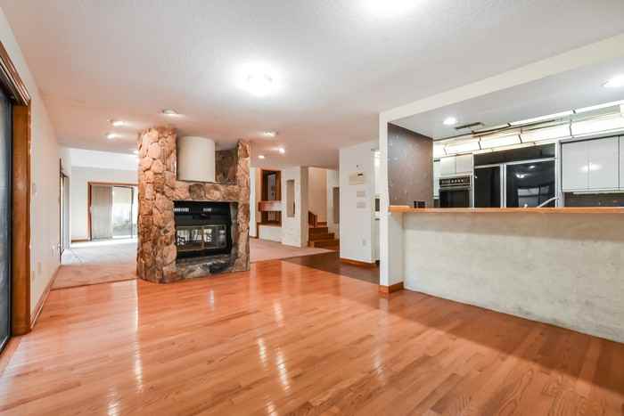 25 Casarena Ct - Photo 4 of 20