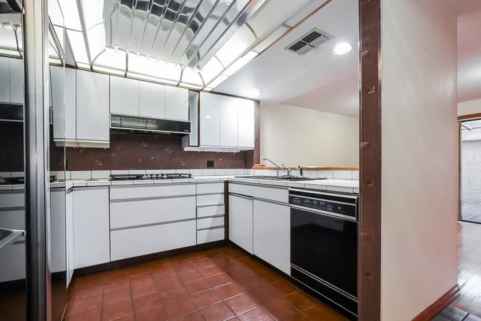 25 Casarena Ct - Photo 5 of 20