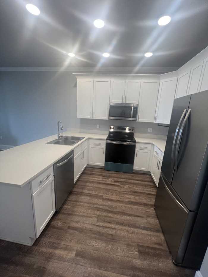 3900 Lakeshore Blvd E #112 - Photo 4 of 12