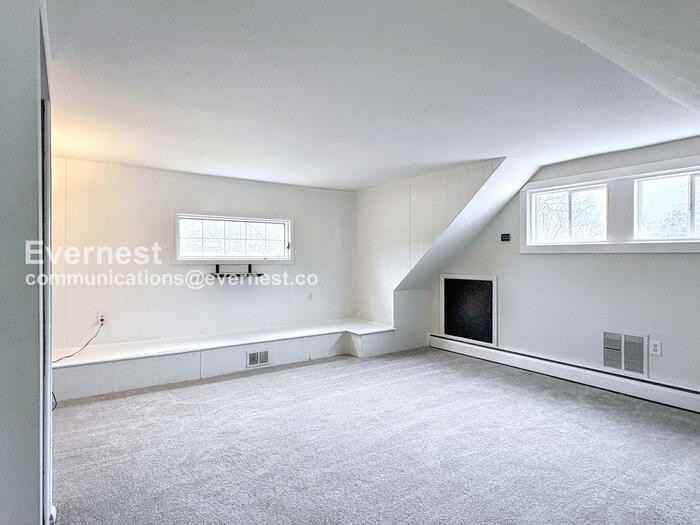 9 Country Club Dr - Photo 6 of 20