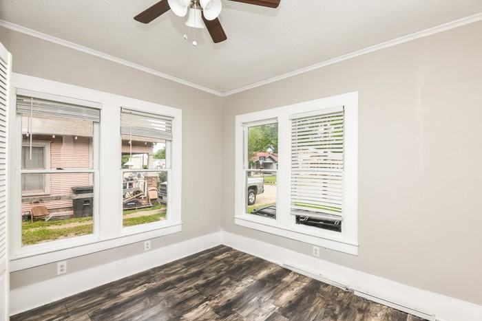 114 Scurlock Ave - Photo 4 of 14