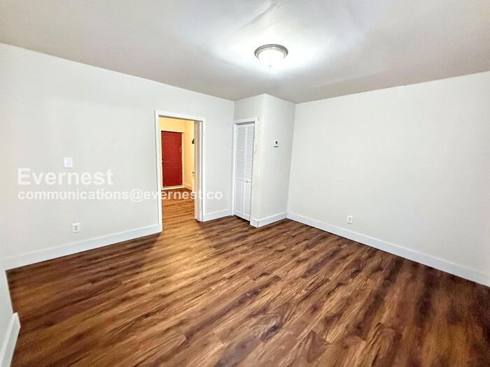 205 9th Ave W #205 - Photo 5 of 14