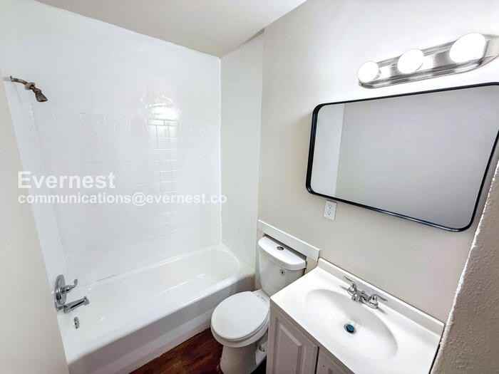 205 9th Ave W #205 - Photo 7 of 14