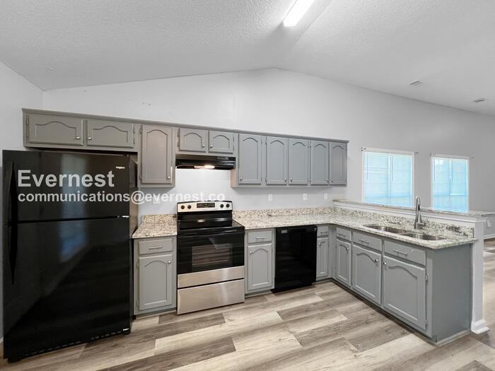 5641 Kaitlyn Dr W - Photo 2 of 17