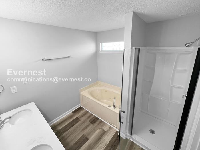 5641 Kaitlyn Dr W - Photo 6 of 17