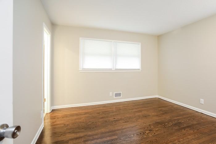 4008 Crane Ave - Photo 7 of 12