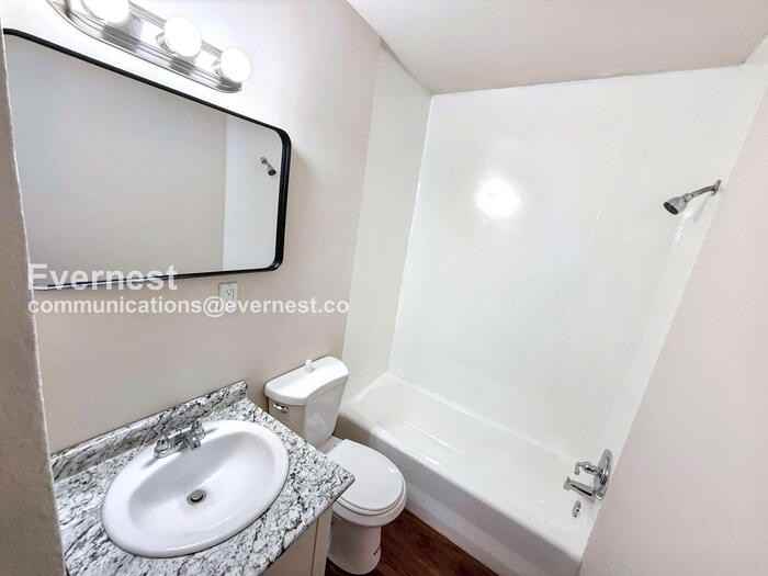 207 9th Ave W #207 - Photo 6 of 19