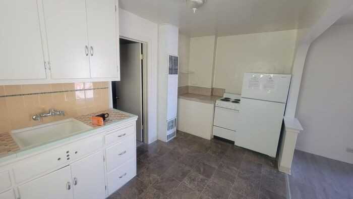 827 Sullivan Ln #01 - Photo 4 of 9