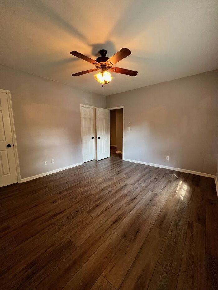 3218 Selwyn Farms Ln #1 - Photo 5 of 23