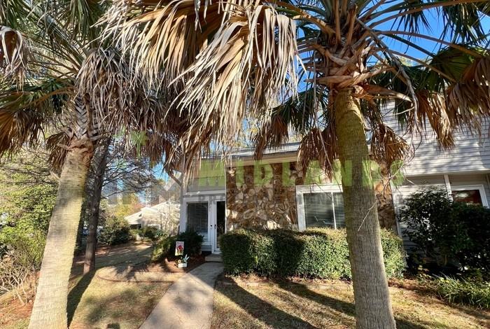 201 Mariners Row - Photo 2 of 50