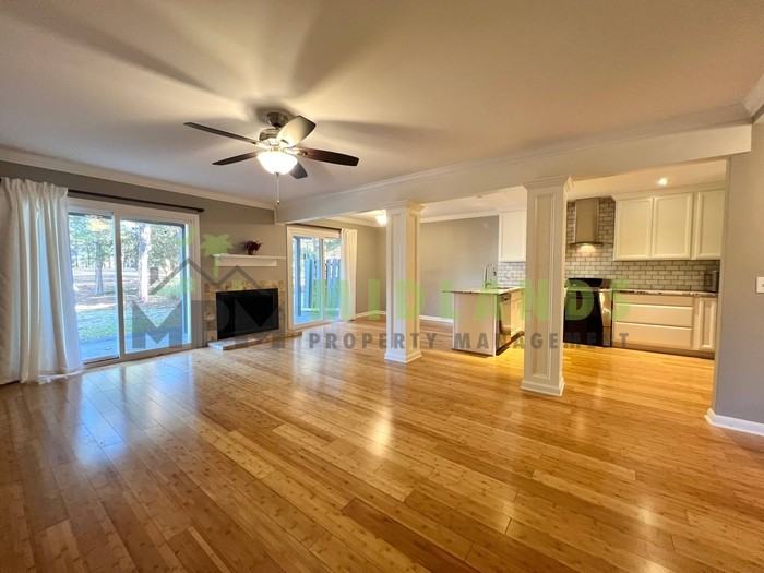 201 Mariners Row - Photo 7 of 50