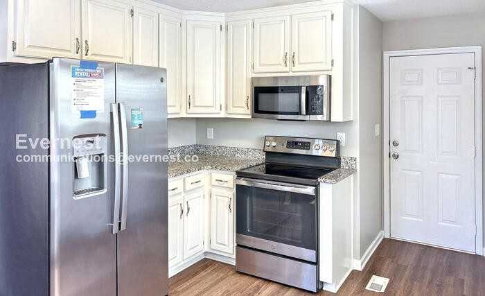 450 Loveless Rd - Photo 3 of 26