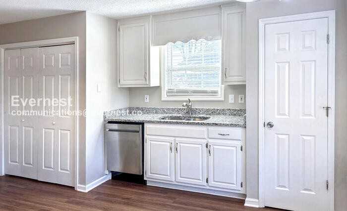 450 Loveless Rd - Photo 4 of 26