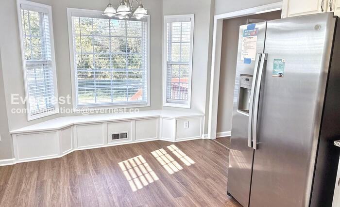 450 Loveless Rd - Photo 5 of 26