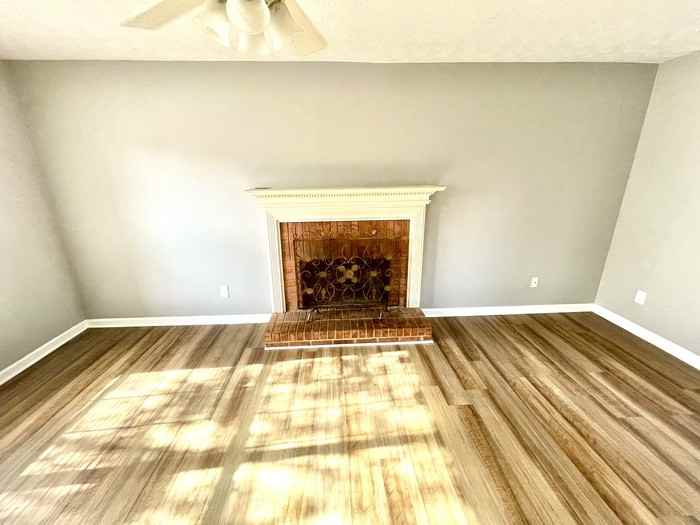 104 Taylor Knoll Way - Photo 3 of 16