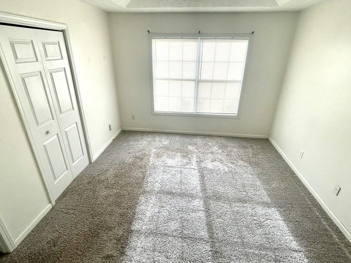 104 Taylor Knoll Way - Photo 4 of 16