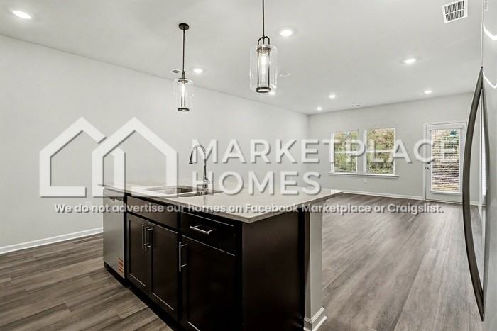 2099 Avalon Rdg - Photo 4 of 20