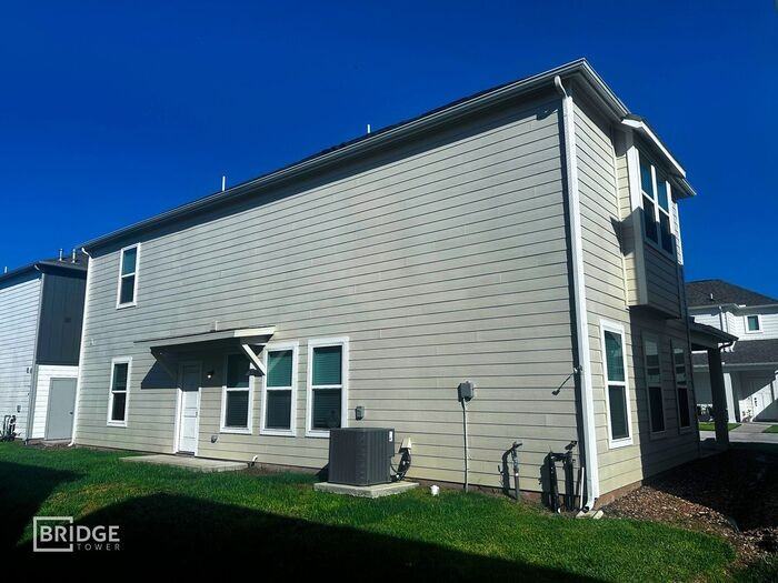 335 Huisache St - Photo 2 of 14