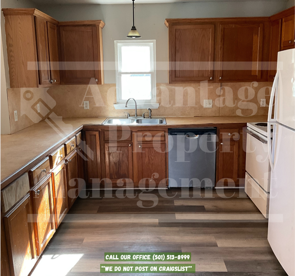 801 Saint Vincent St - Photo 5 of 9