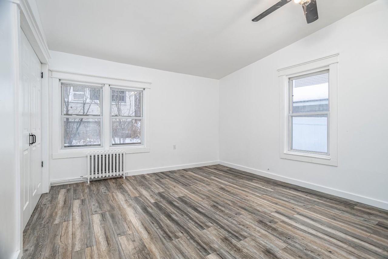 47 Hartford St - Photo 4 of 20