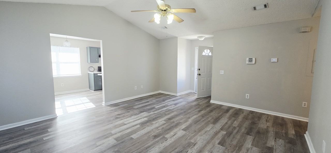 1005 Lamar Ct #1 - Photo 4 of 11