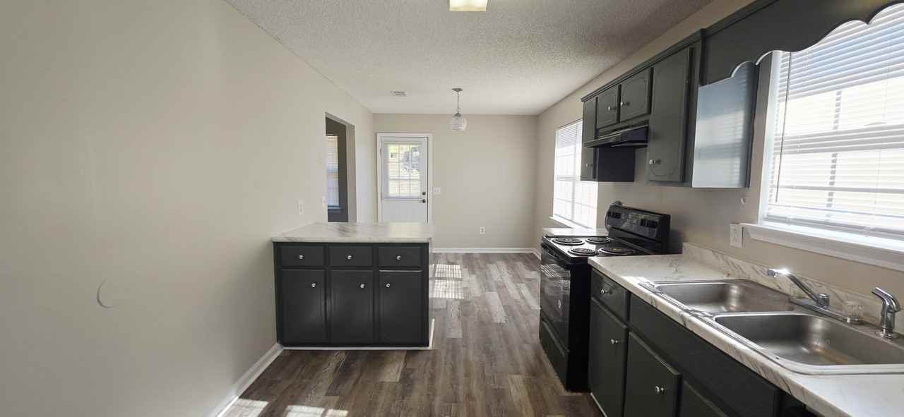 1005 Lamar Ct #1 - Photo 7 of 11