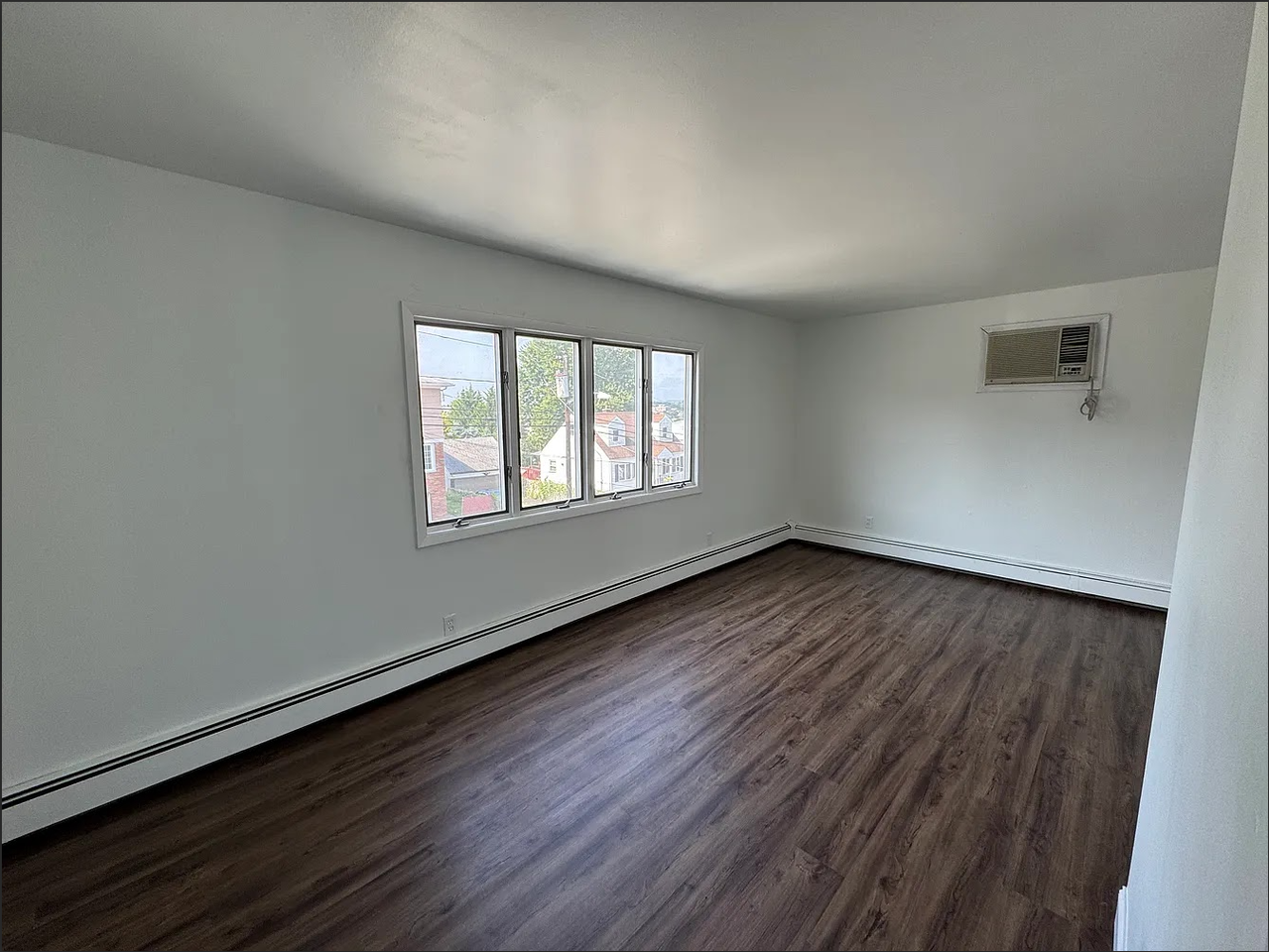 164 Eagle St #2 - Photo 3 of 7