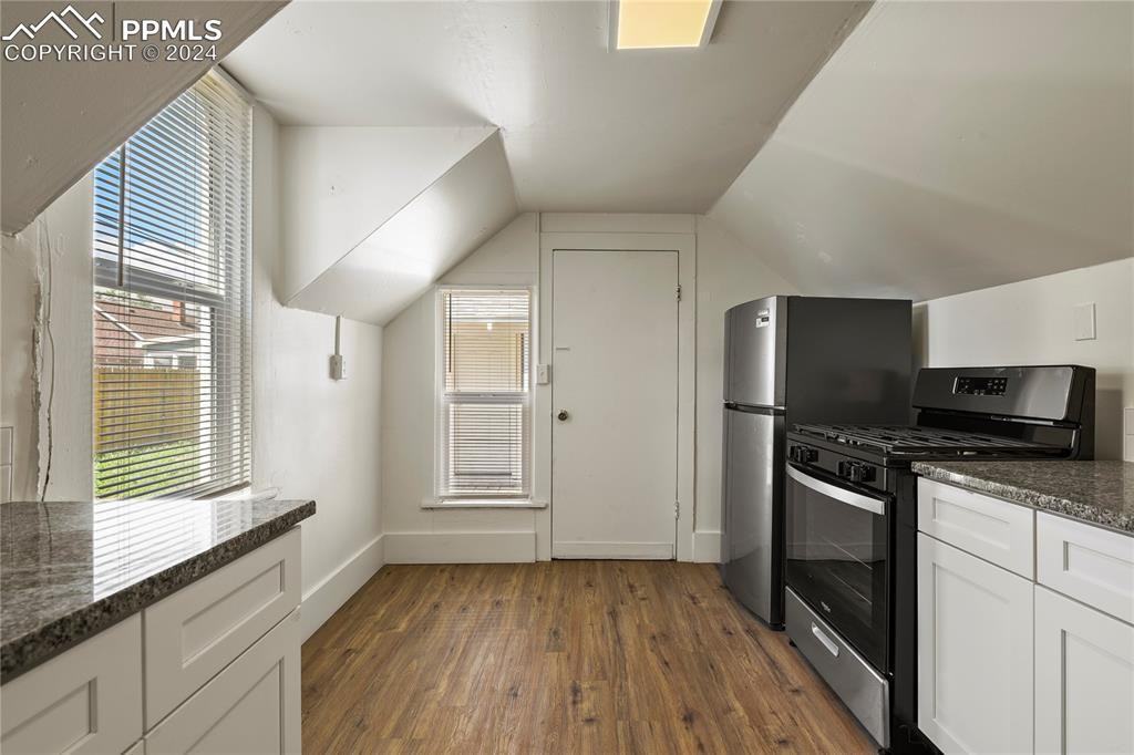 817 1/2 S Tejon St #2 - Photo 4 of 9