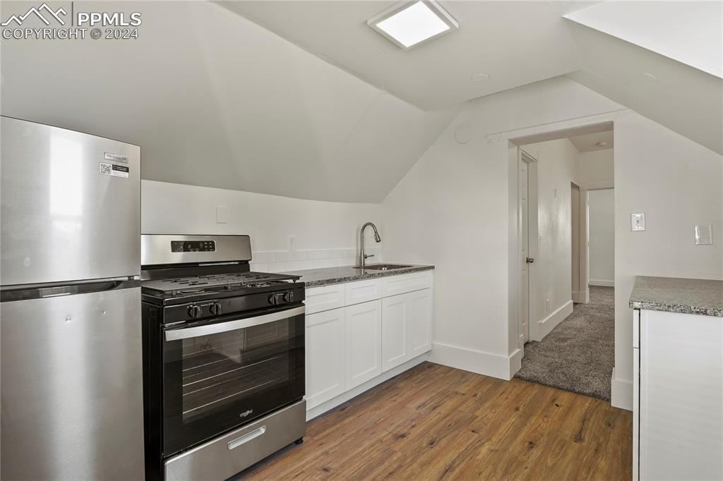 817 1/2 S Tejon St #2 - Photo 5 of 9