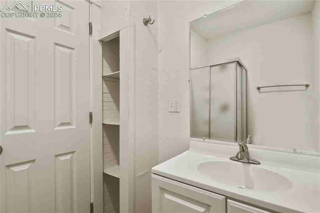 817 1/2 S Tejon St #2 - Photo 6 of 9