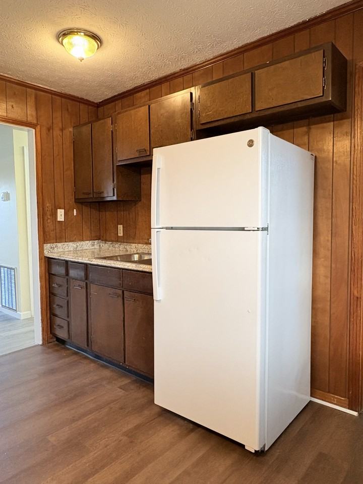 1232 N Sunrise Dr #NA - Photo 4 of 15