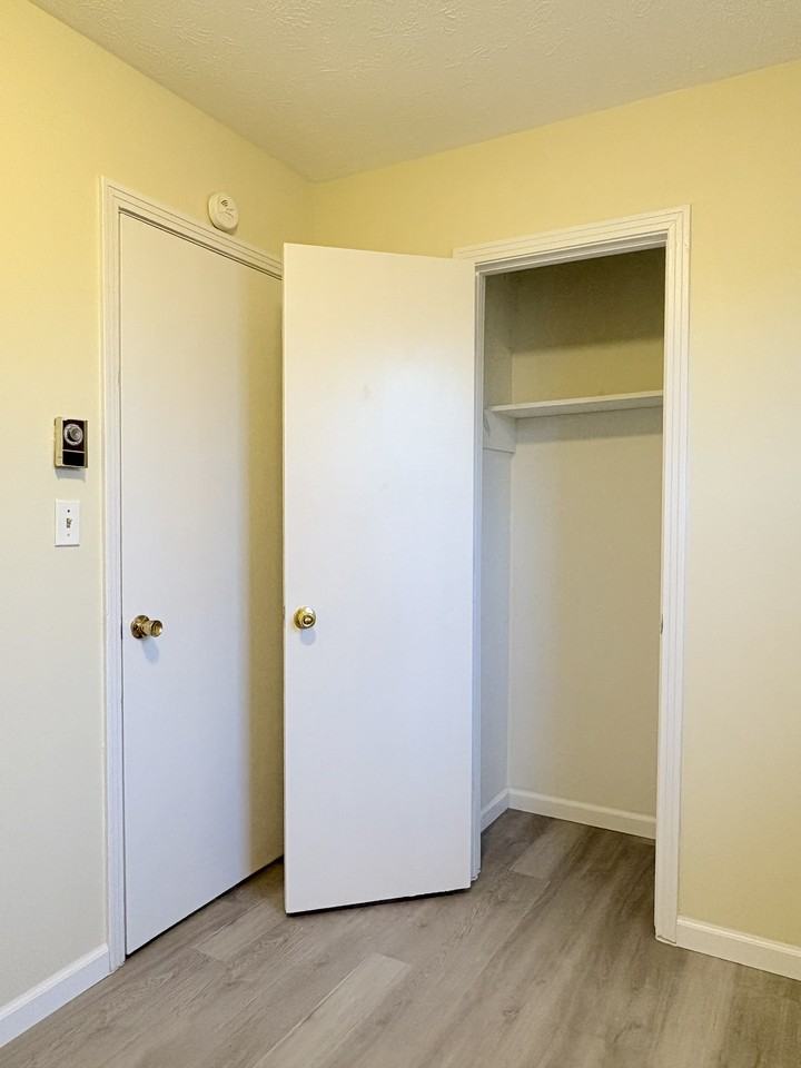 1232 N Sunrise Dr #NA - Photo 7 of 15