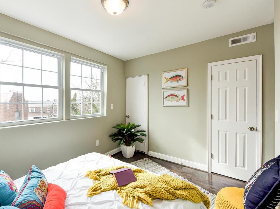 1343 Bryant St Ne #1 - Photo 4 of 10