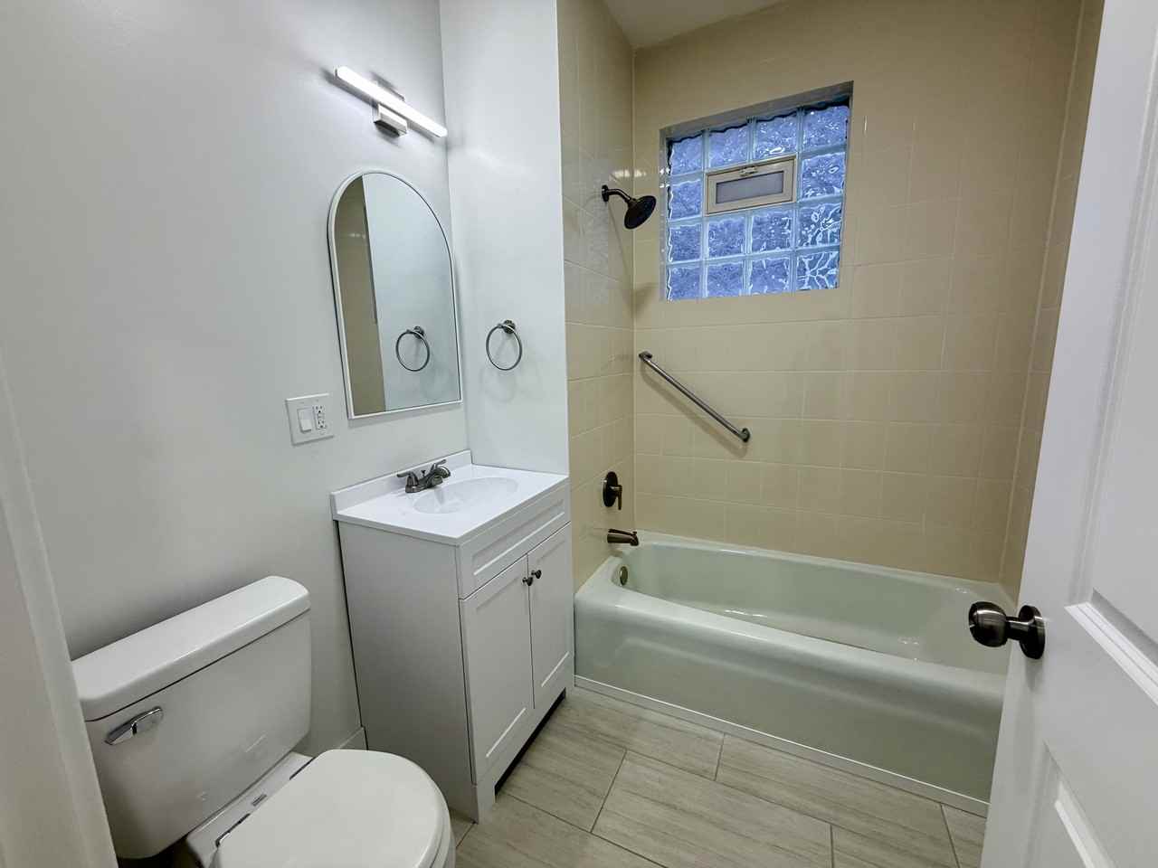 4351 S Maplewood Ave #1 - Photo 7 of 28