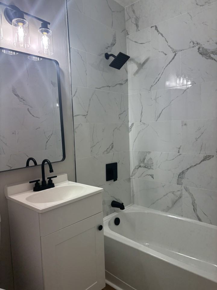 W Wakefield Ave #5 - Photo 7 of 12