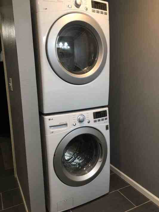 212 South Albert Avenue - Photo 2 of 10