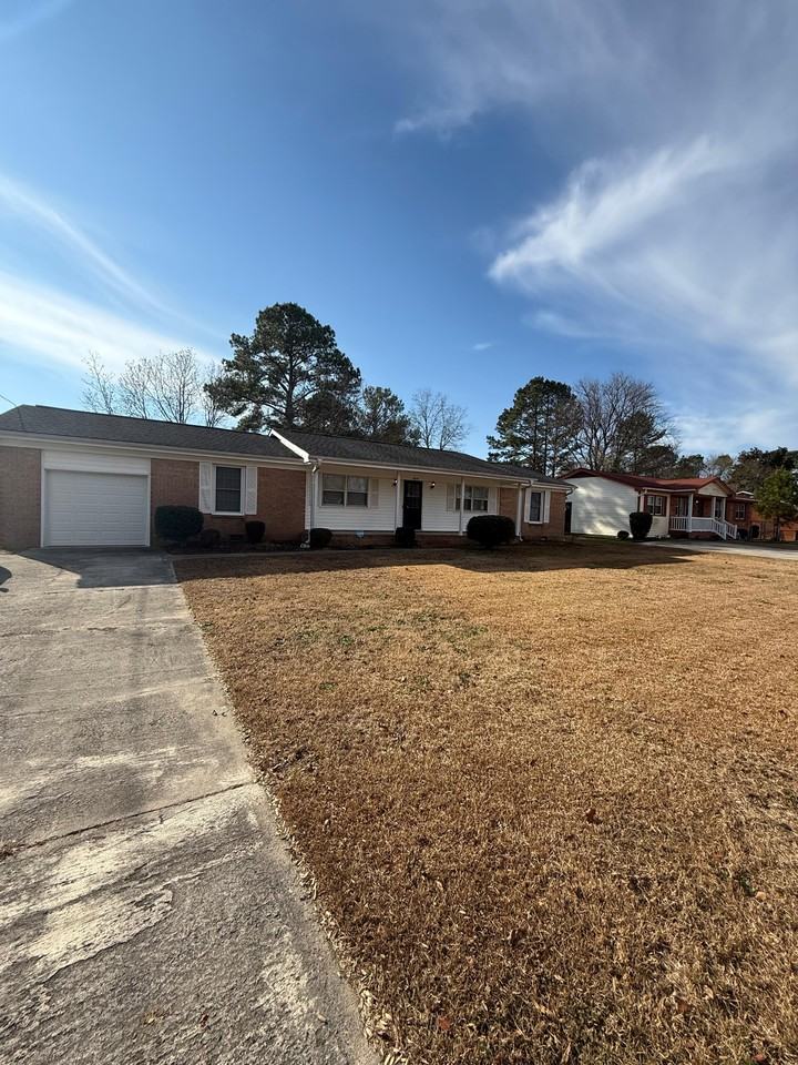 1039 Kingsley Rd #NA - Photo 2 of 18