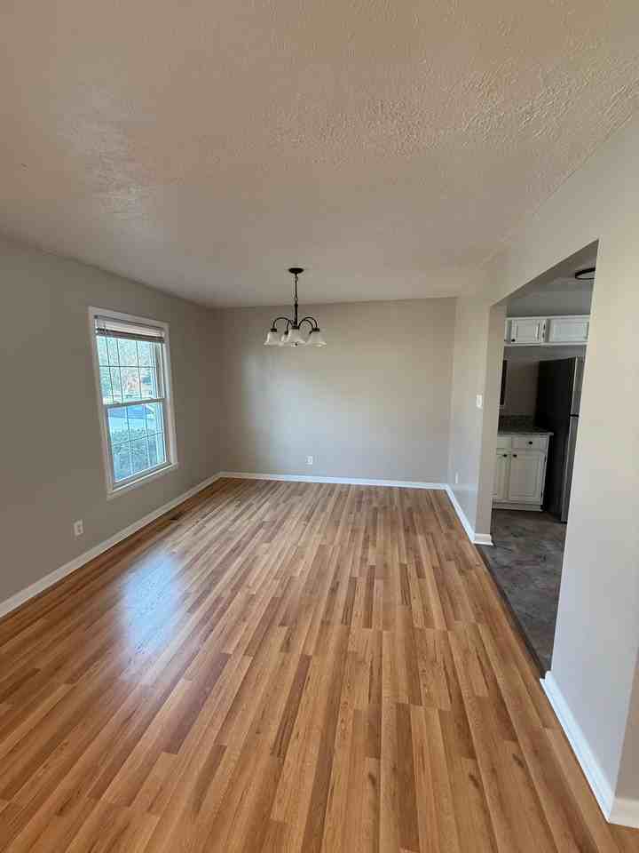 1039 Kingsley Rd #NA - Photo 5 of 18