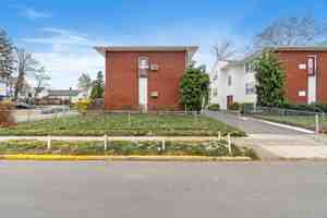 featured image of 208 N Park St #2