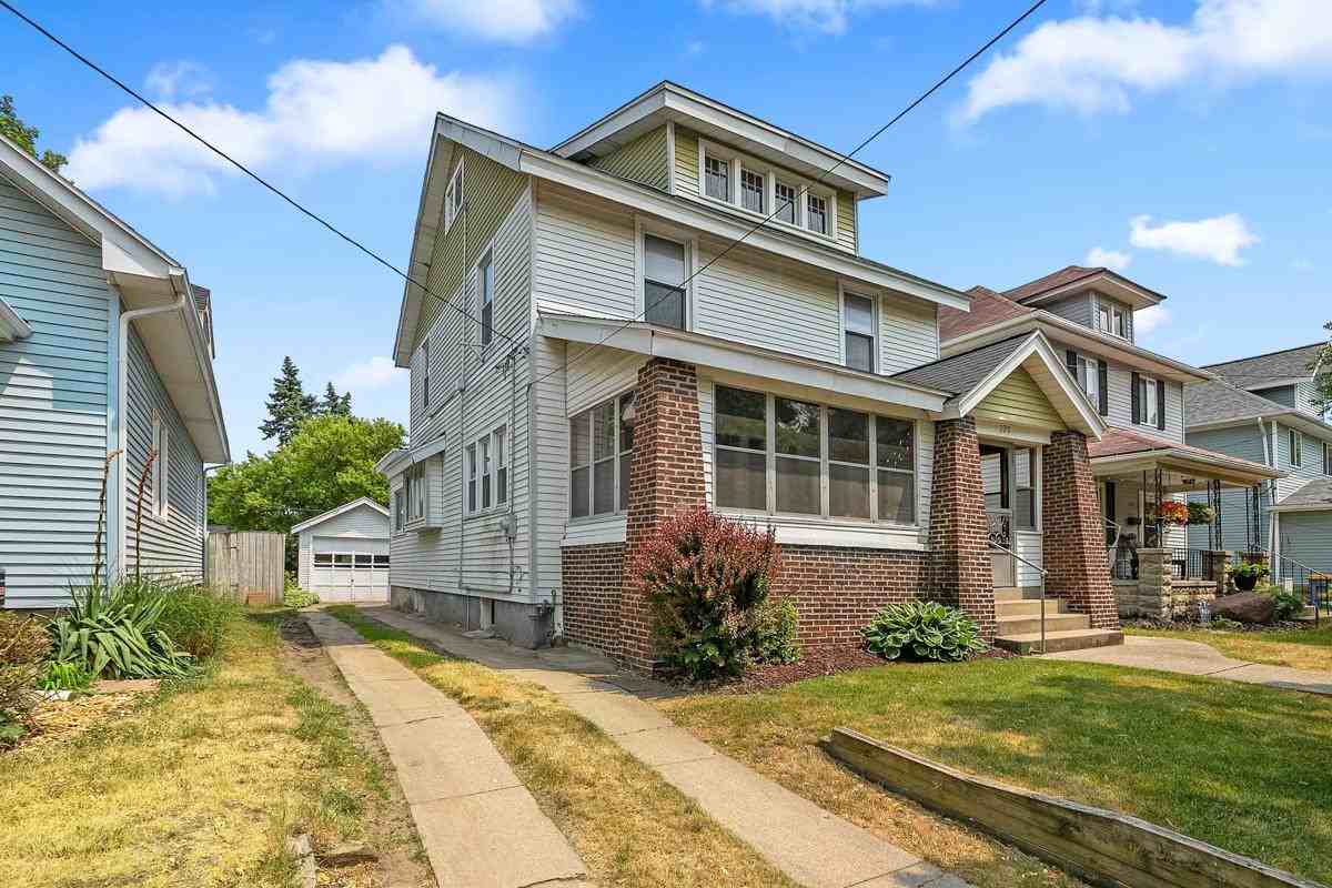 220 Valley Ave Sw - Photo 4 of 20