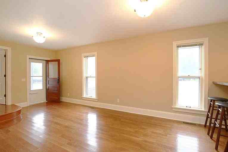 845 Cherry St SE - Photo 5 of 10