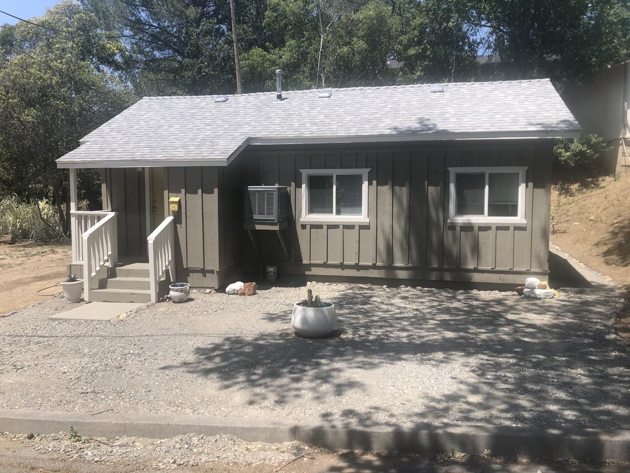 1246 Oak St #NA - Photo 2 of 15