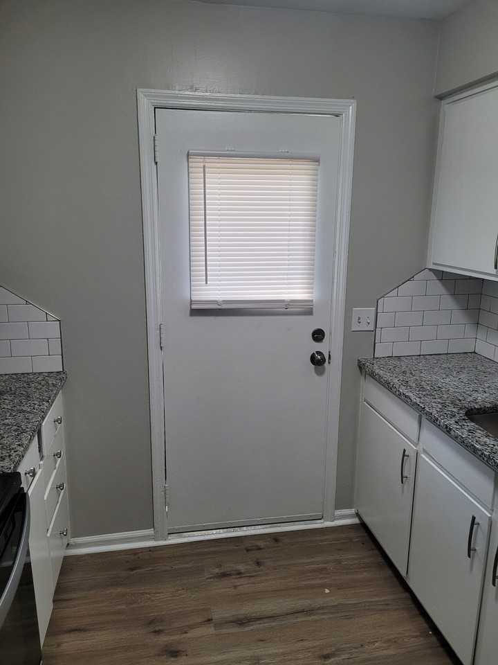 1711 Floyd Rd #NA - Photo 6 of 6