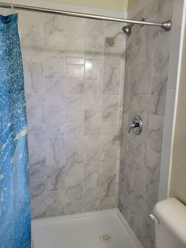 209 Green St #H - Photo 2 of 17