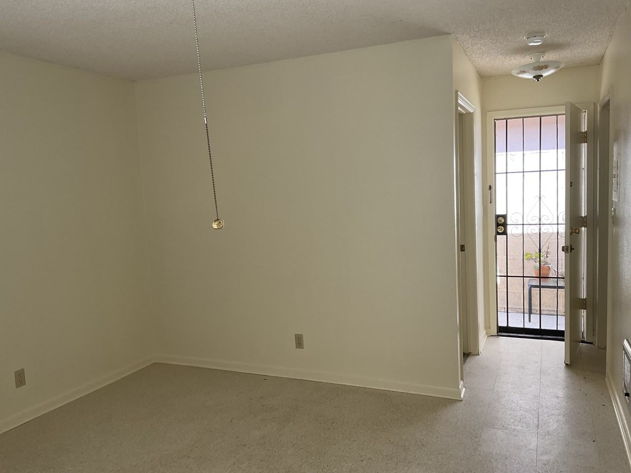 209 Green St #H - Photo 7 of 17