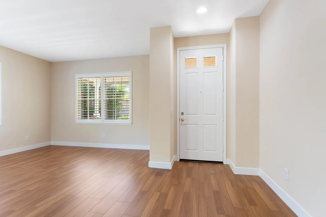 25617 Henley Way #NA - Photo 4 of 48